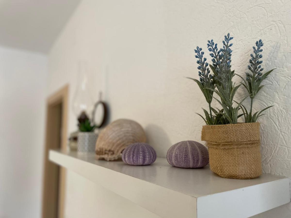 Studio Apartment Klaric Вис Екстериор снимка